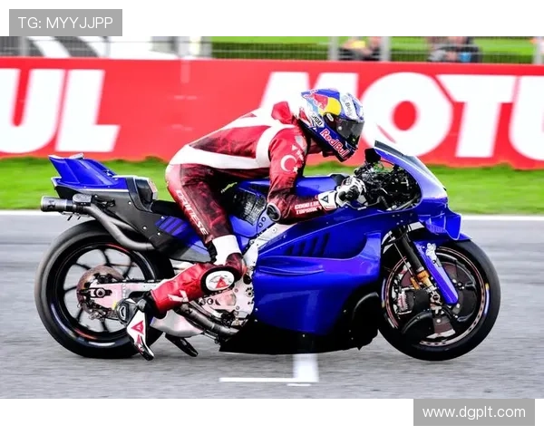 MotoGP全新赛季热力开跑：顶尖车手巅峰对决震撼登场盛大秀