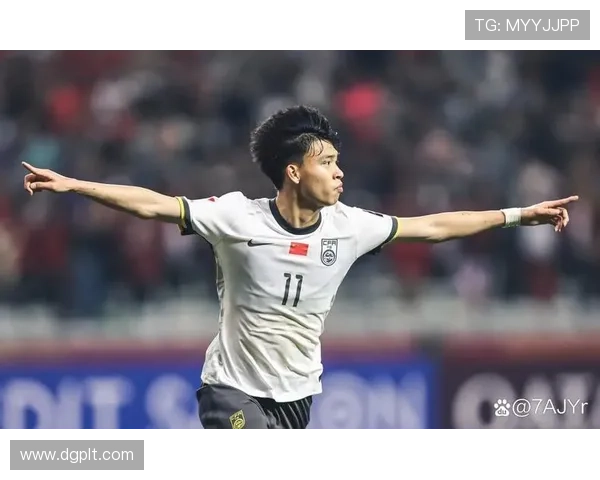 中国男足迎战日本迎来关键之战,备战策略曝光核心球员伤情成焦点 中国男足迎战日本迎来关键之战,备战策略曝光核心球员伤情成焦点