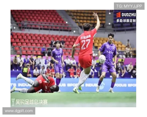 全球顶级赛事回顾:体育明星激战正酣,赛场上演热血争锋 全球顶级赛事回顾:体育明星激战正酣,赛场上演热血争锋