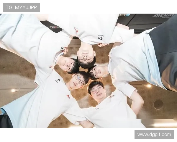 联盟焦点之争:多支强队在新赛季争锋呈现激烈角逐态势全景热潮中 联盟焦点之争:多支强队在新赛季争锋呈现激烈角逐态势全景热潮中